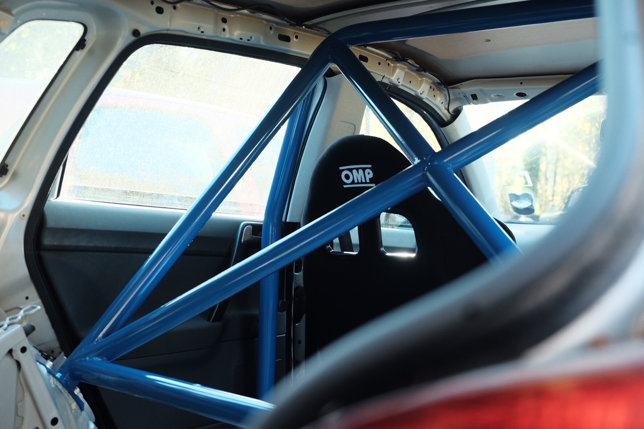 VW Polo roll cage fabrication MSUK rally preparation