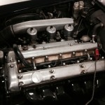 Jaguar MkX engine bay