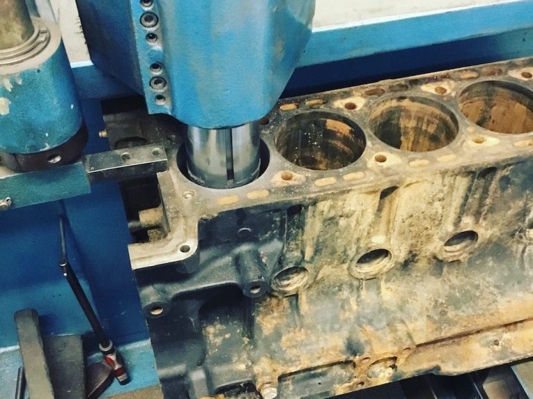 Boring, honing, skimming and grinding with Southern Rebore Services